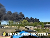 Winkel in brand (zeer grote brand) Prof. Zeemanweg in Waalwijk