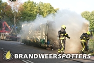 Voertuig in brand Molenschotsebaan in Molenschot