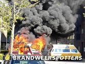 Voertuig in brand Benatzkystraat in Tilburg