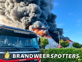 Industriebrand (zeer grote brand) Transportweg in Udenhout