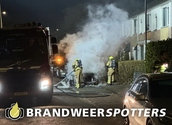 Voertuig in brand Verweijstraat in Oosterhout
