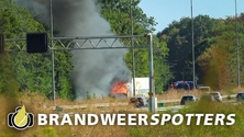 Vrachtwagen in brand (middel brand) A27 links thv hectometerpaal 23,3 nabij Hank