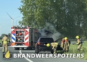 Voertuig in brand Toerit A17 Li - Moerdijk 27 in Moerdijk