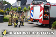Persoon te water Piet Mondriaanstraat in Oosterhout